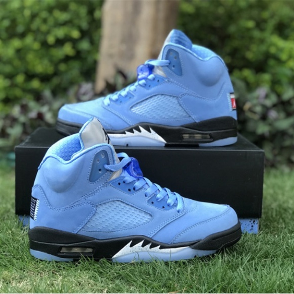 Jordan’s 5 Unc Never Worn